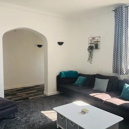 Apartment Seawards 2 Bedroomed Seafront *
