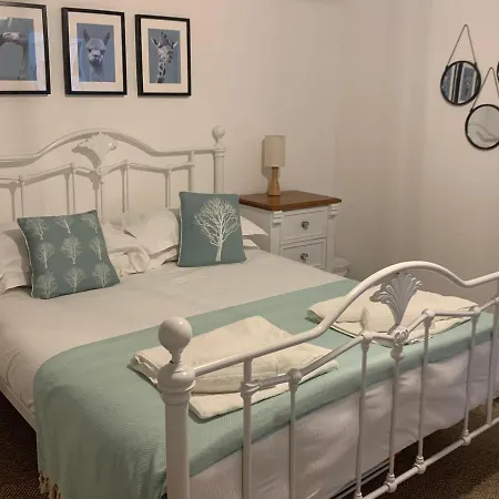 Seawards 2 Bedroomed Seafront Apartment
