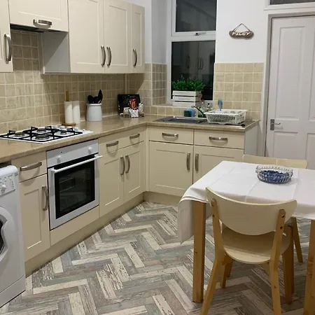 Seawards 2 Bedroomed Seafront Filey