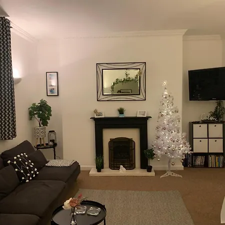 Apartment Seawards 2 Bedroomed Seafront *