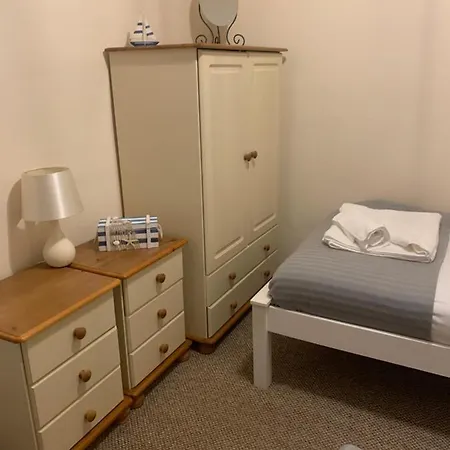 Apartment Seawards 2 Bedroomed Seafront